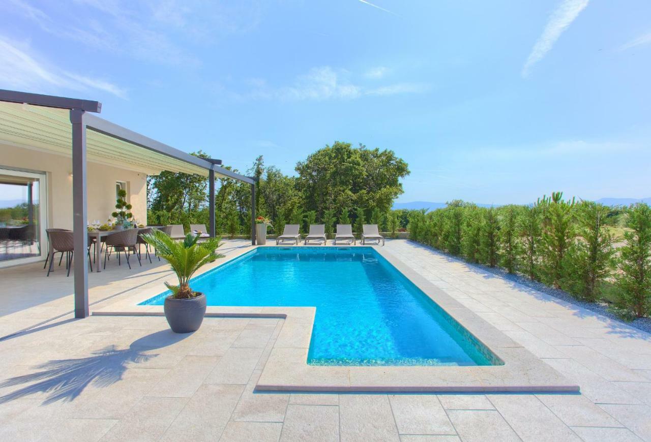 Holiday Home Elegant Vrh  Ngoại thất bức ảnh