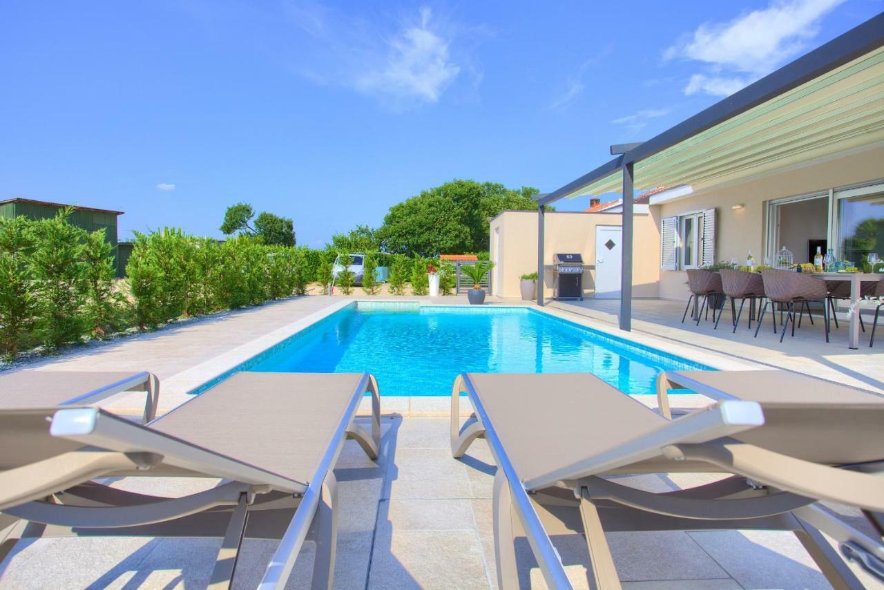 Holiday Home Elegant Vrh  Ngoại thất bức ảnh