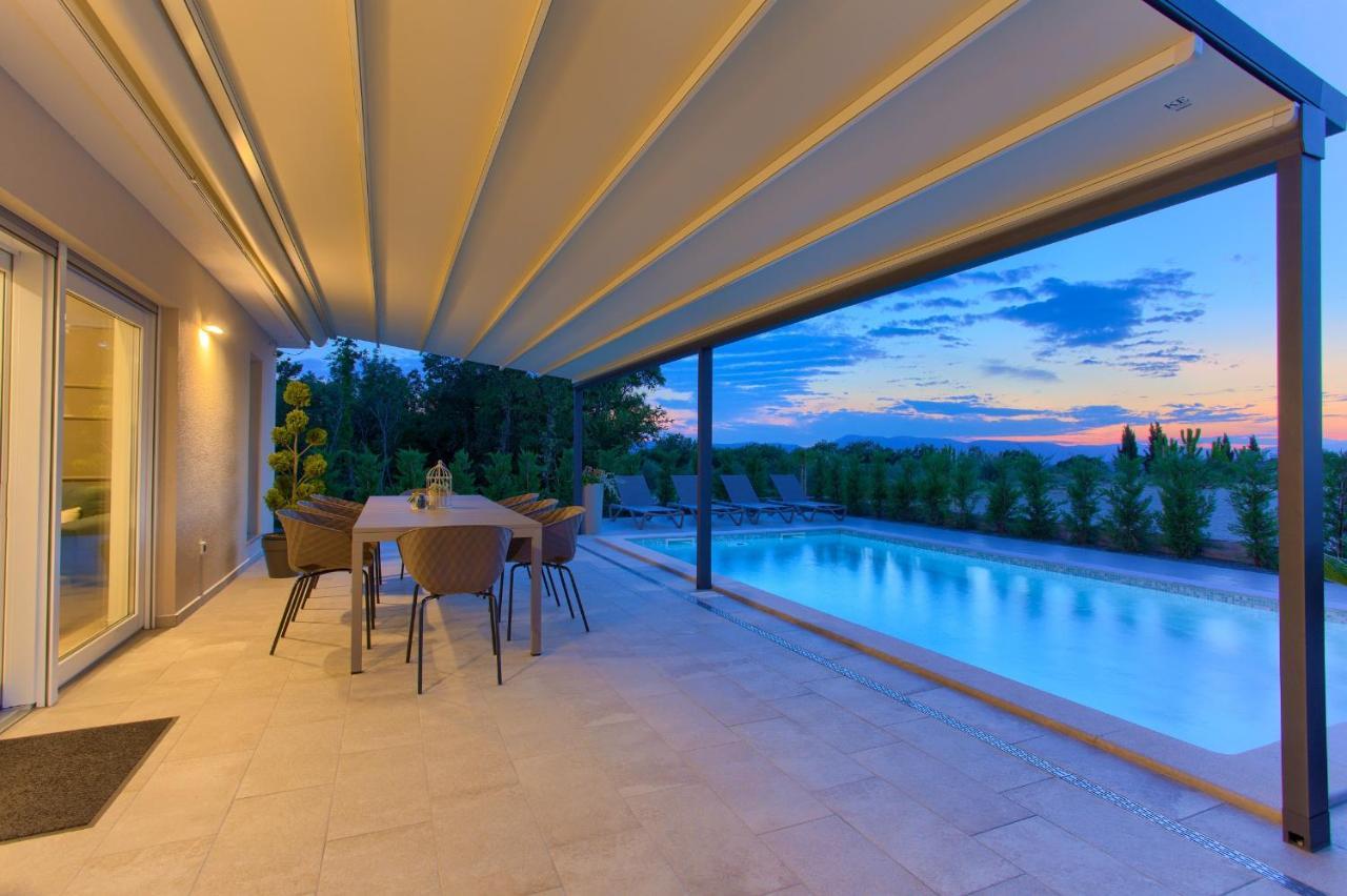 Holiday Home Elegant Vrh  Ngoại thất bức ảnh