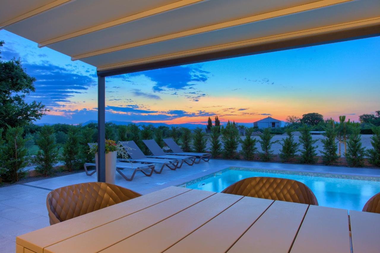 Holiday Home Elegant Vrh  Ngoại thất bức ảnh